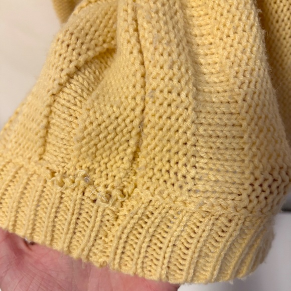 Pink Rose Crewneck Drop Shoulder Knit Sweater Butter Yellow Womens Size Large - Picture 5 of 5